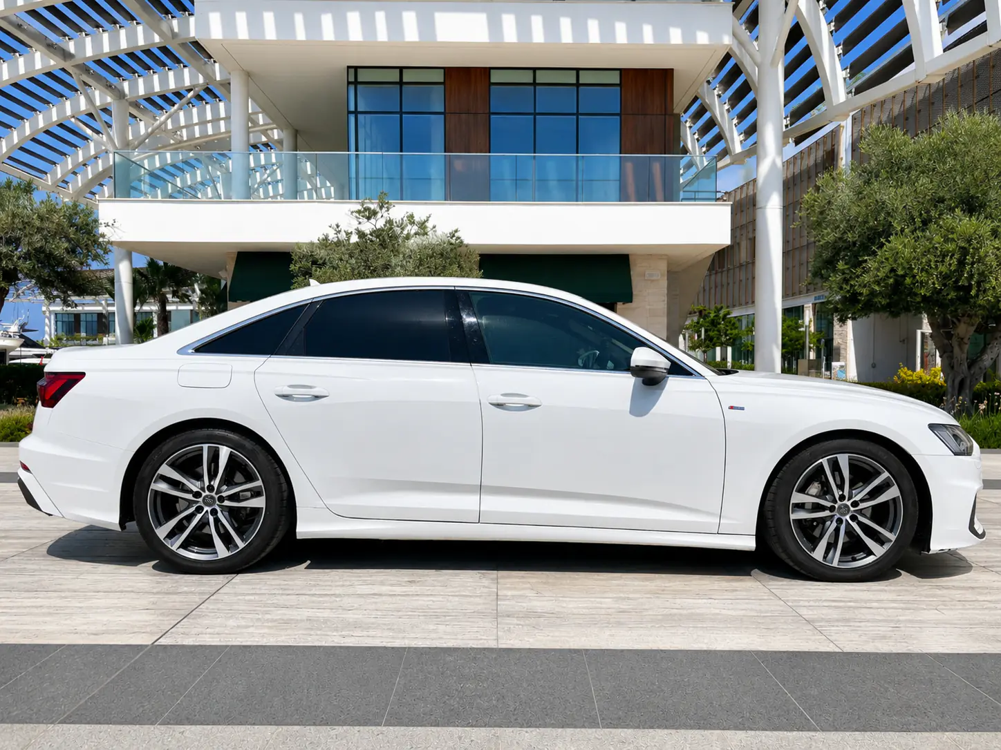 Audi A6 - side profile